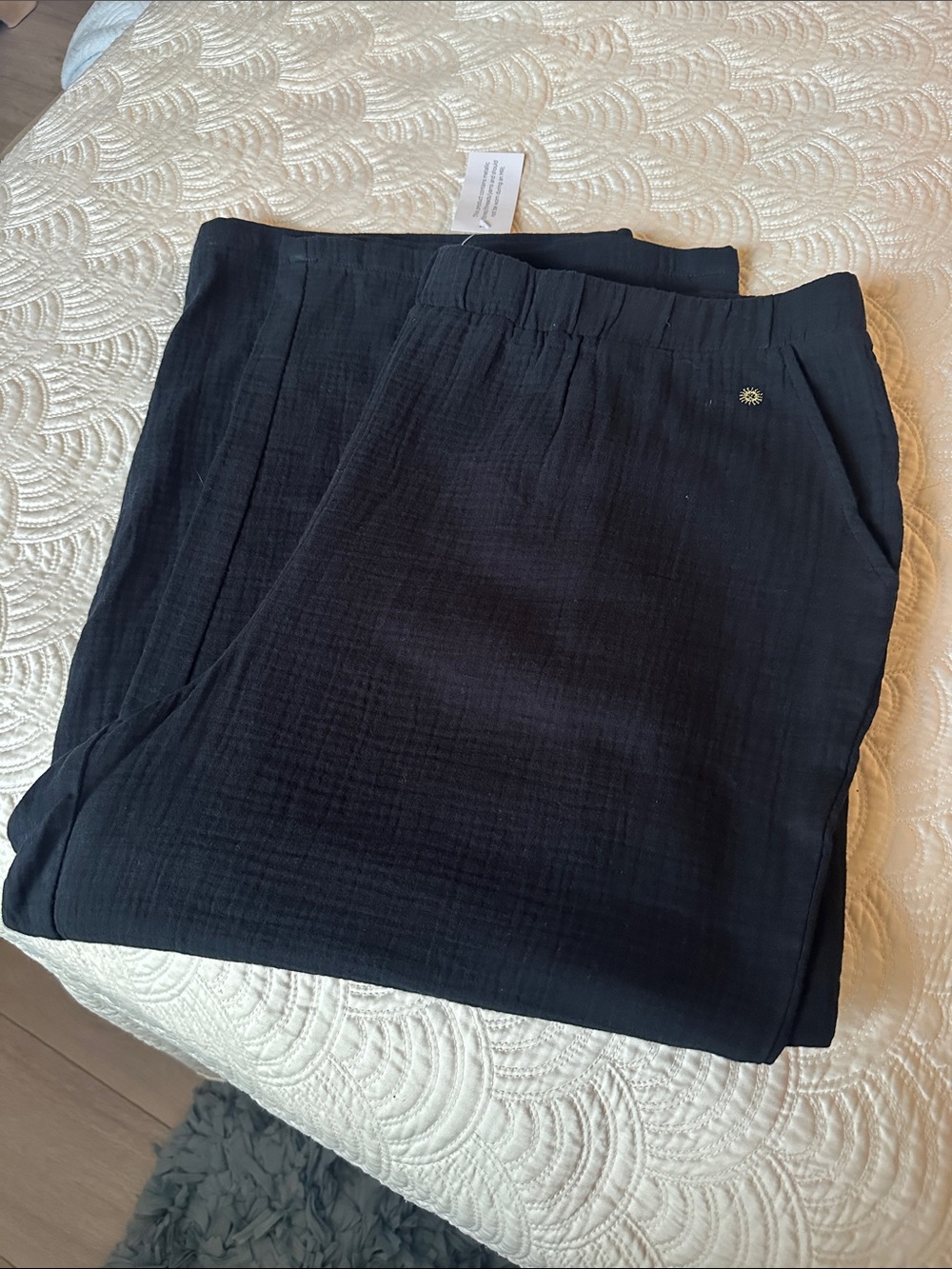 Susan Graver Black Cropped Pull-On Pants